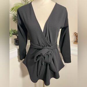 ‼️BOGO SALE‼️🌹PrettyLittleThing Wrap Tie Longsleeve Top US Size 2